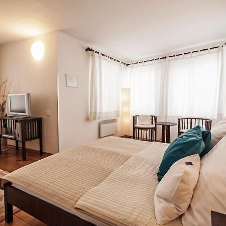 Hotel Domus Henrici Praga Esterno foto
