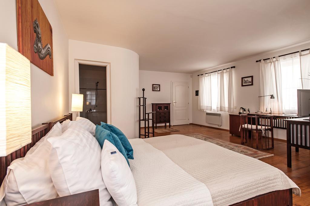 Hotel Domus Henrici Praga Esterno foto