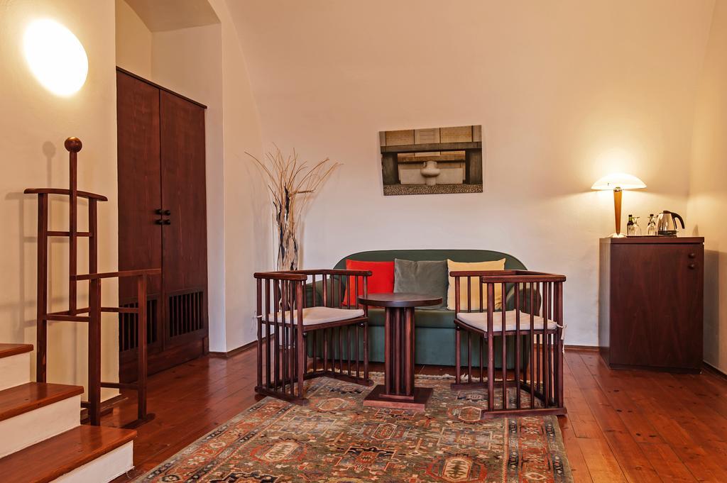 Hotel Domus Henrici Praga Esterno foto