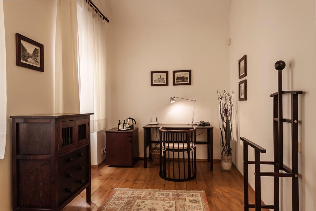 Hotel Domus Henrici Praga Esterno foto