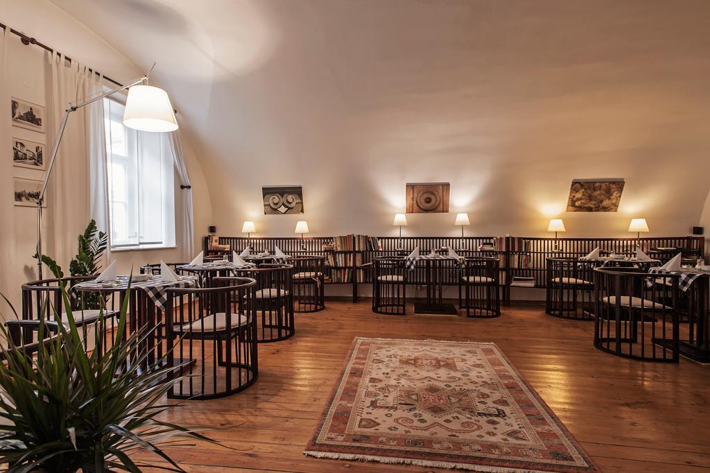 Hotel Domus Henrici Praga Esterno foto