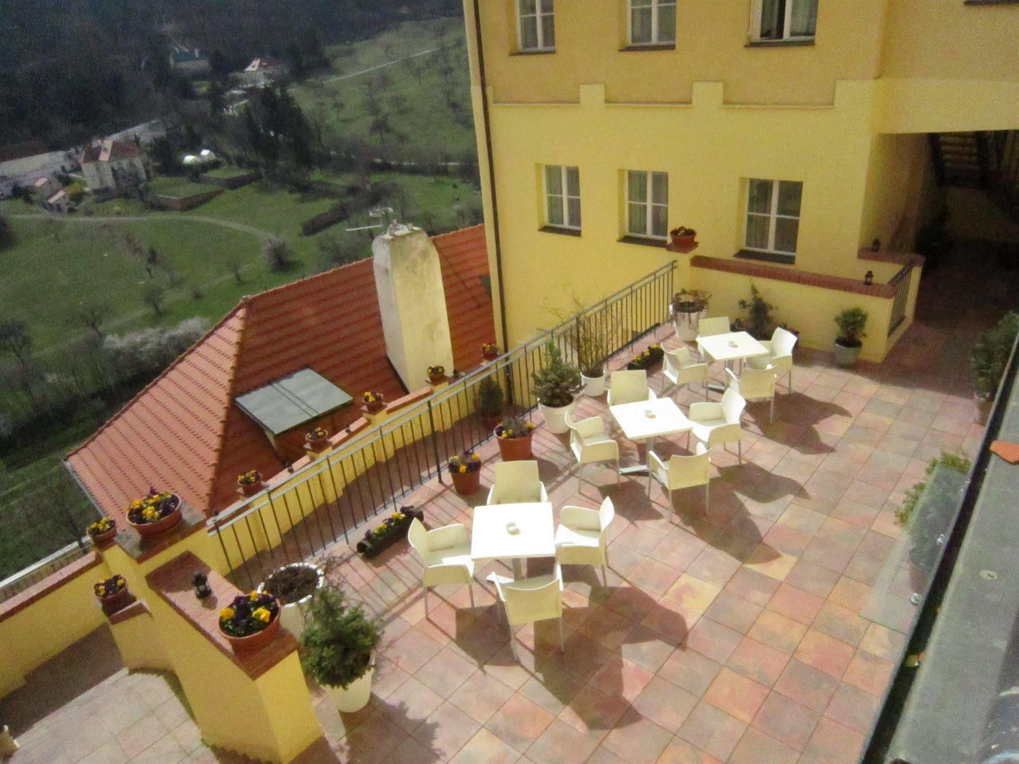 Hotel Domus Henrici Praga Esterno foto